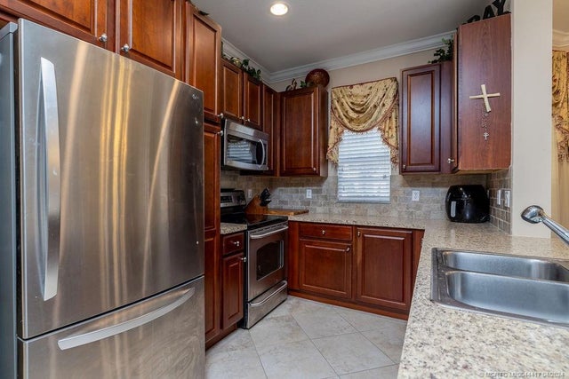 4 of 39 - 2300 Se Union Park Drive, Port St Lucie, FL