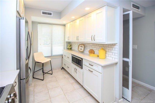 5 of 38 - 4720 Ne Sandpebble Trace #203, Stuart, FL