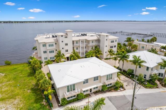 2 of 29 - 53 Se Seminole Street #2b, Stuart, FL