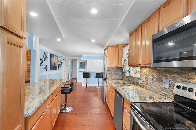 5 of 29 - 197 Se Riverbend Street, Stuart, FL