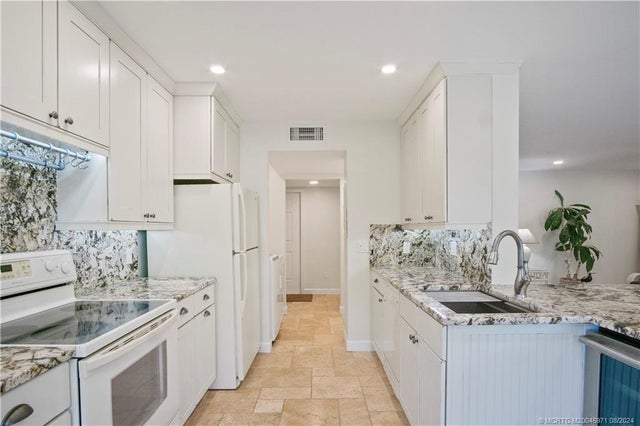 5 of 38 - 1555 Ne Ocean Boulevard #103, Stuart, FL