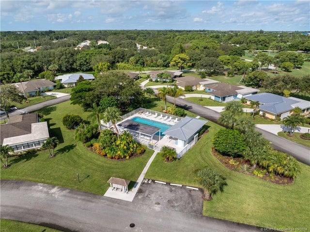 4 of 40 - 5233 Sea Island Way, Stuart, 