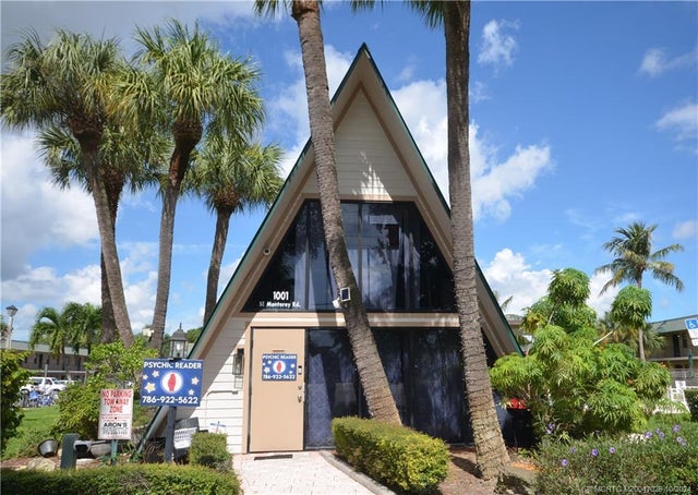 1 of 21 - 1001 Se Monterey Road, Stuart, FL