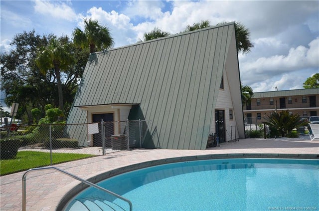 4 of 21 - 1001 Se Monterey Road, Stuart, FL