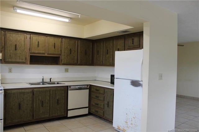 2 of 20 - 2600 S Kanner Highway #q7, Stuart, FL