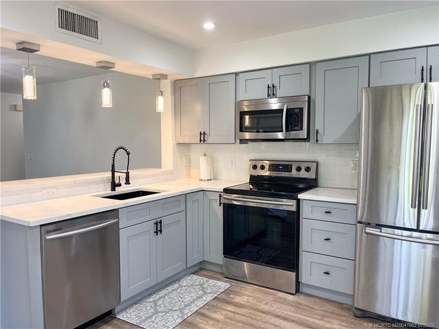 1 of 29 - 3960 Sw Greenwood Way #b, Palm City, FL