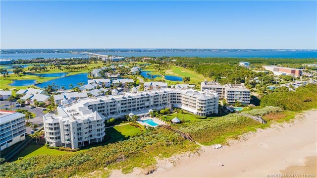 4 of 50 - 579 Plantation Road #202, Stuart, 
