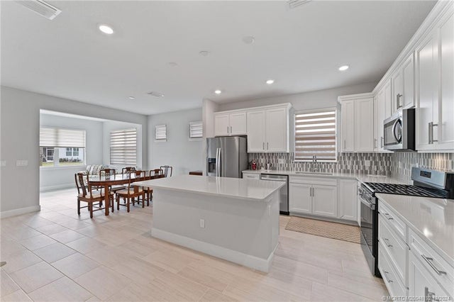 3 of 37 - 13309 Sw Vermillion Circle, Port St Lucie, FL