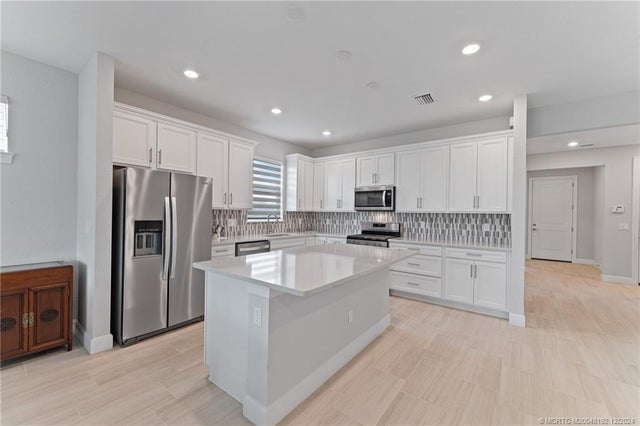 4 of 37 - 13309 Sw Vermillion Circle, Port St Lucie, FL
