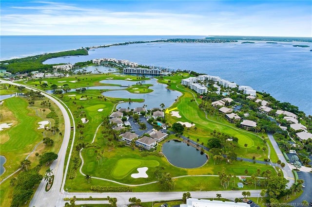 2 of 21 - 303 Golfview Circle, Stuart, 