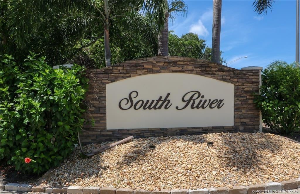 241 South River Drive 104, Stuart