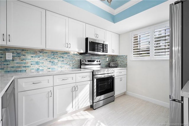 4 of 34 - 1600 Ne Dixie Highway #15-104, Jensen Beach, FL