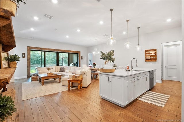 564 Se Villandry Way, Port St Lucie