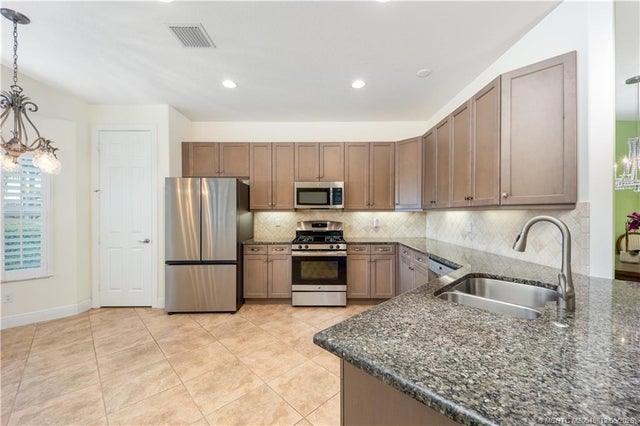 5 of 29 - 1122 4th Lane, Vero Beach, FL