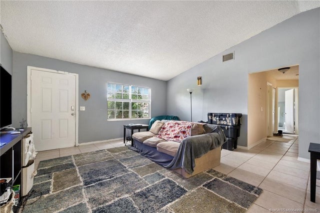 4 of 17 - 2232 Se Berkshire Boulevard, Port St Lucie, FL