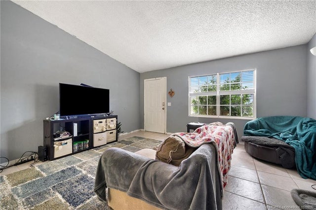 5 of 17 - 2232 Se Berkshire Boulevard, Port St Lucie, FL