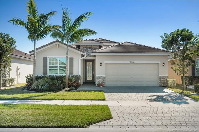 Photo of Listing #M20049068