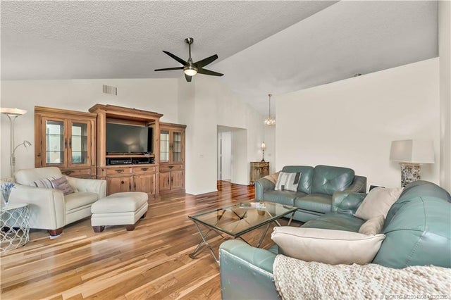 5 of 46 - 2102 Nw Greenbriar Lane, Palm City, FL