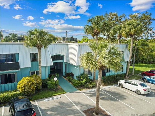 1 of 38 - 950 S Kanner Highway #e3, Stuart, FL