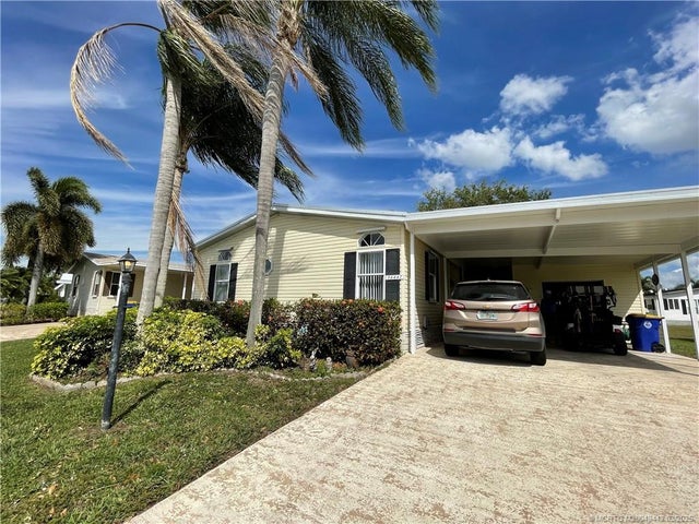 16447 Sw Two Wood Way, Indiantown