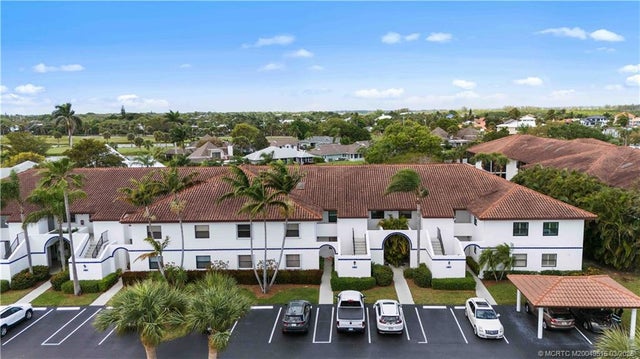 1 of 36 - 6101 Se Landing Way #16, Stuart, FL