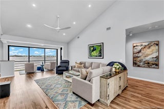 Photo of Listing #M20049495