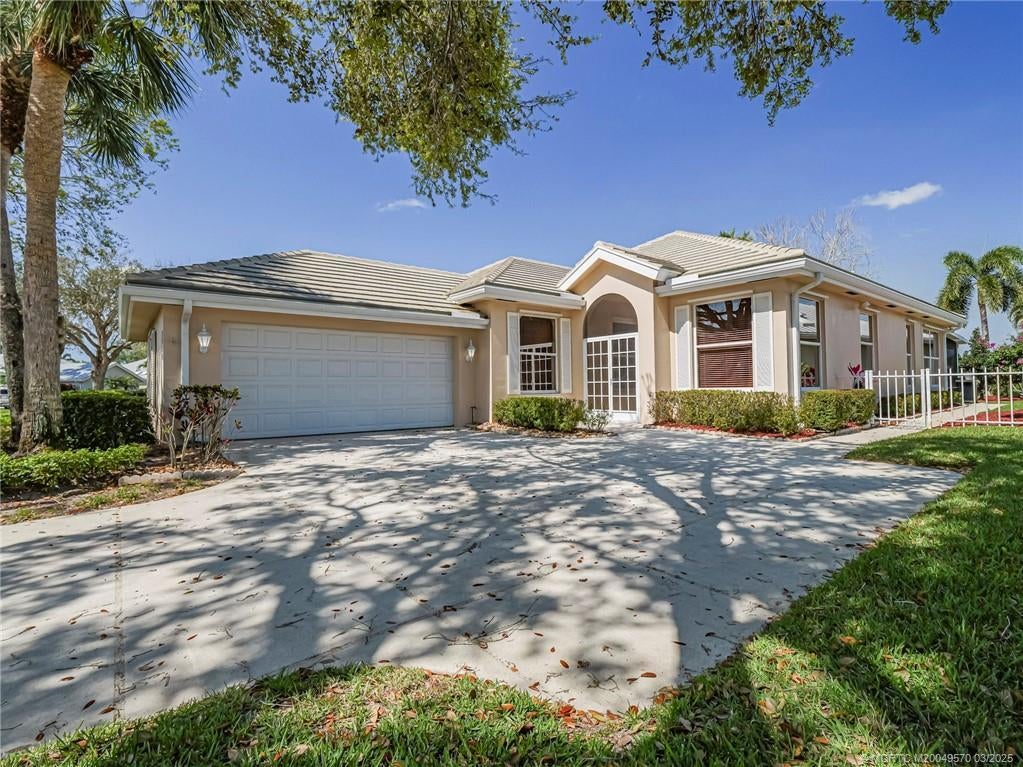 2580 Greenwich Way, Palm City