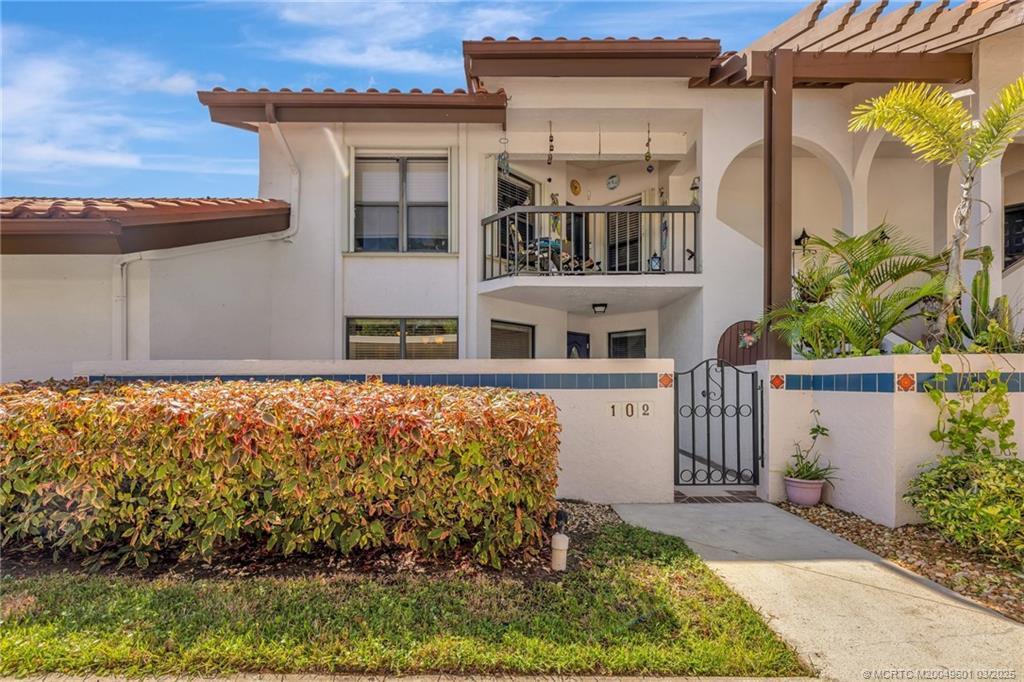 6040 Martinique Drive 102, Stuart