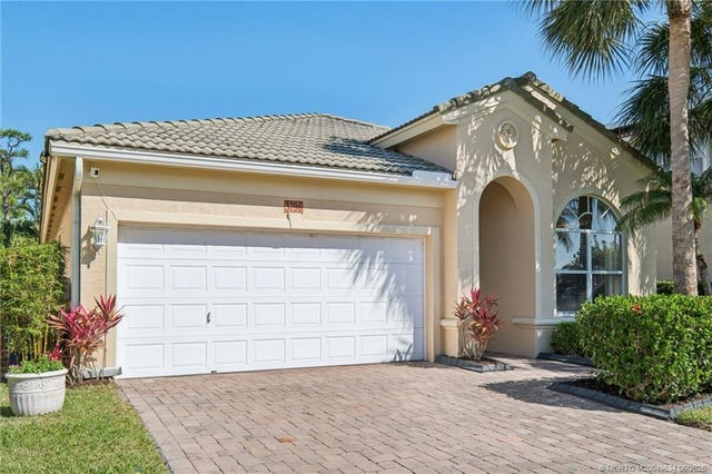 Photo of Listing #M20049634