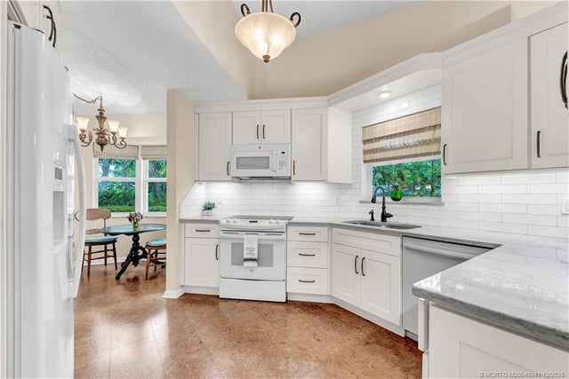 2437 Sw Foxpoint Trail, Palm City