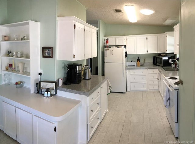 2 of 11 - 16300 Indianwood Circle, Indiantown, FL
