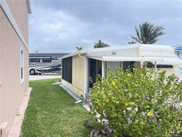 4 of 72 - 668 Nettles Boulevard, Jensen Beach, FL