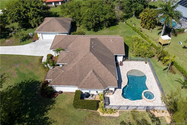 4 of 47 - 1945 Se Emerald Court, Stuart, FL
