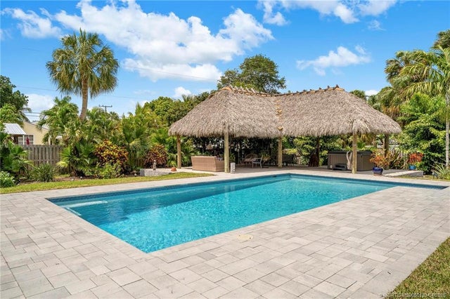 1 of 67 - 216 Se Flamingo Avenue, Stuart, FL