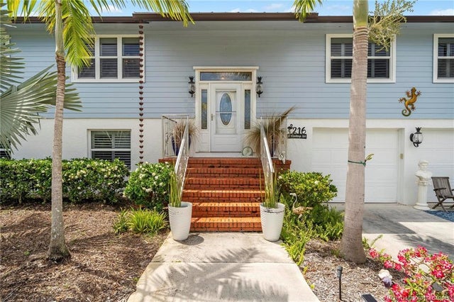 2 of 67 - 216 Se Flamingo Avenue, Stuart, FL