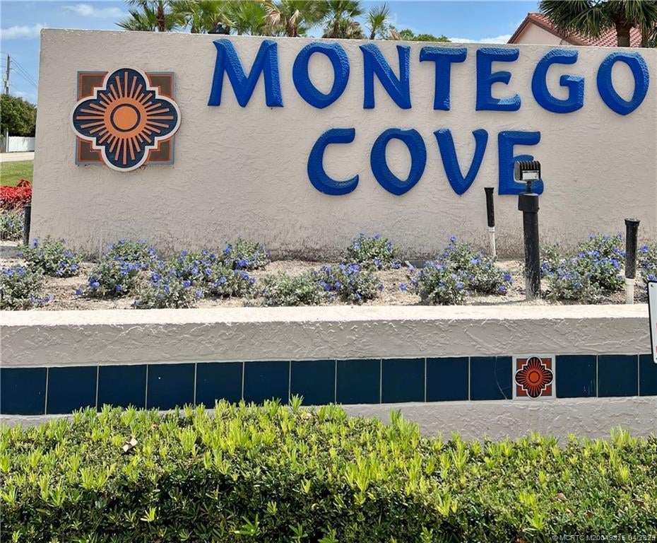 6131 Martinique Drive 103, Stuart