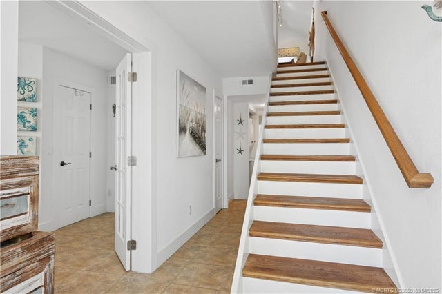 3 of 25 - 245 Ne Macarthur Boulevard #12, Stuart, FL