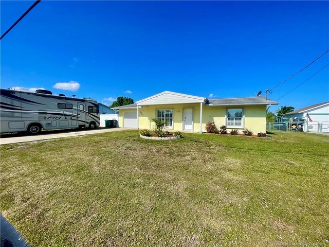 1 of 21 - 880 Se Degan Drive, Port Saint Lucie, FL
