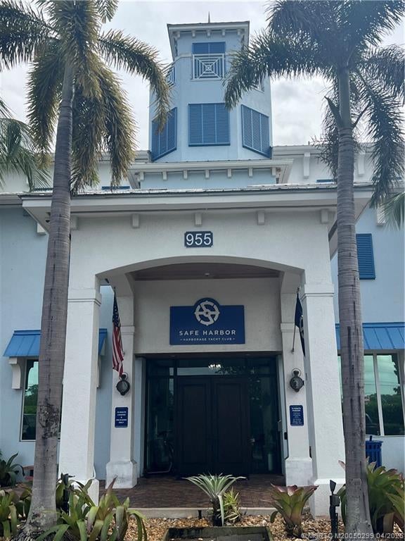 975 Flagler Avenue 307, Stuart