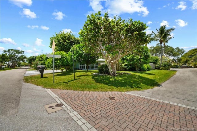 3 of 65 - 206 Se Balboa Avenue, Stuart, FL