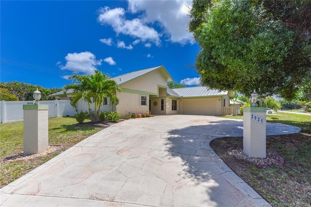 2 of 61 - 2925 Florida Court, Stuart, 