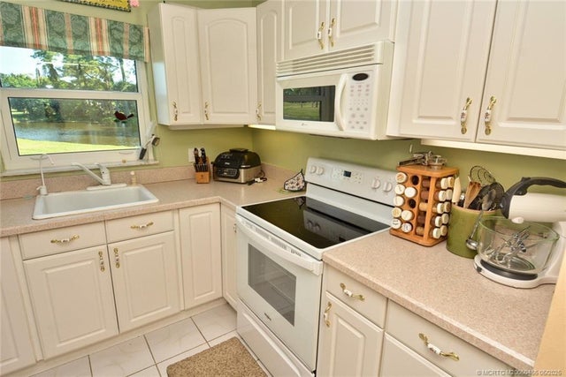 4 of 37 - 1225 Nw 21st Street #1701, Stuart, FL