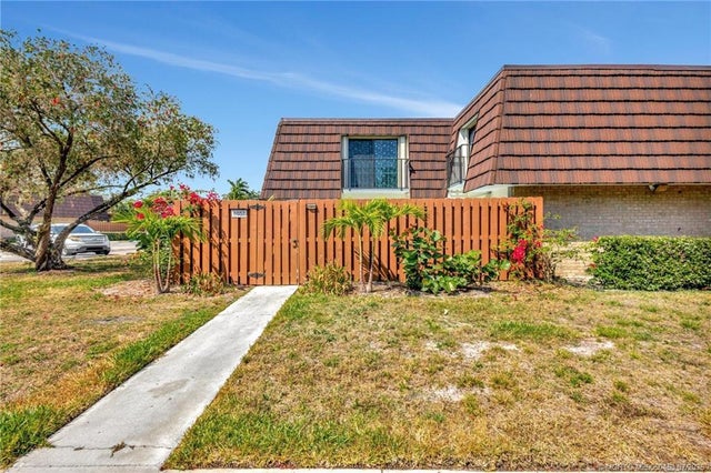 3 of 42 - 6057 Se Riverboat Drive #824, Stuart, FL