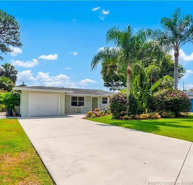 3 of 30 - 715 Se Alamanda Way, Stuart, FL