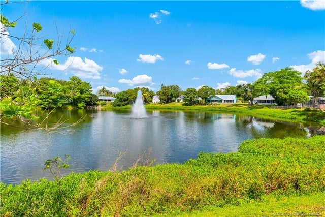4 of 30 - 715 Se Alamanda Way, Stuart, FL