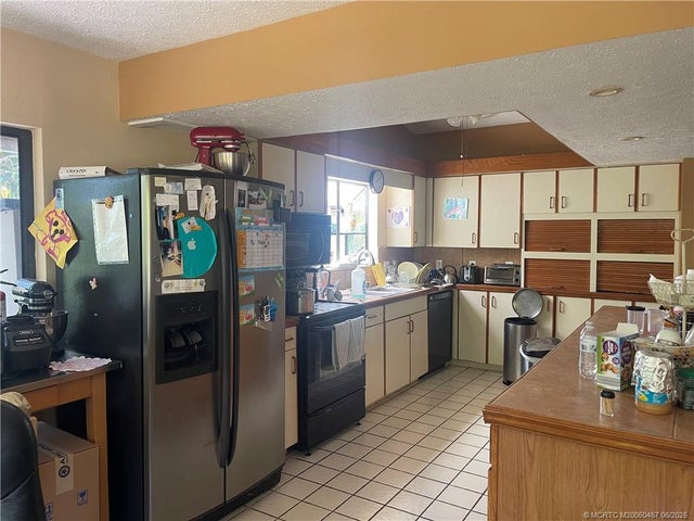 2 of 5 - 1128 Ne Quinn Place, Jensen Beach, FL