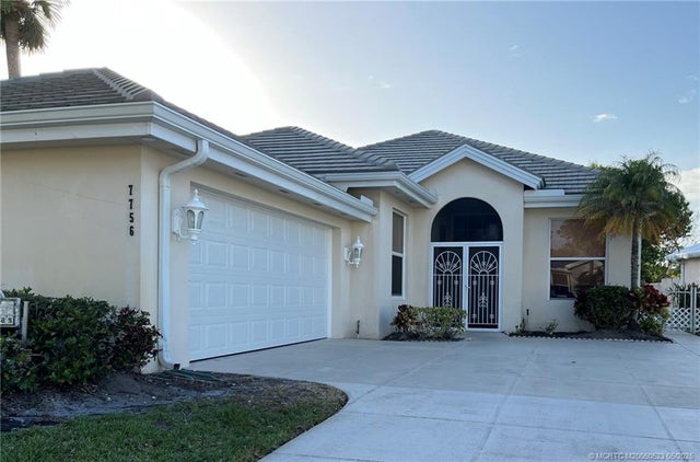 2 of 32 - 7756 Bay Cedar Circle, Hobe Sound, 