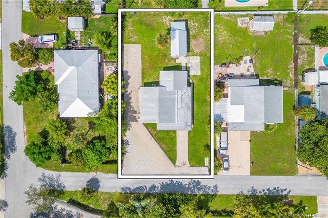 3 of 39 - 1593 Ne Orion Street, Jensen Beach, FL