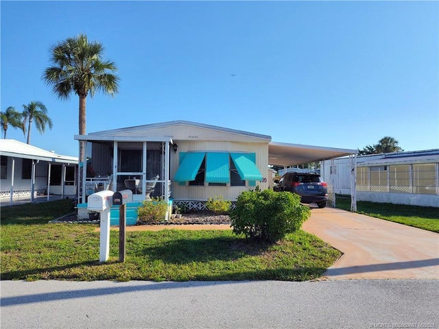 1 of 52 - 195 Se Trafalgar Terrace, Stuart, FL