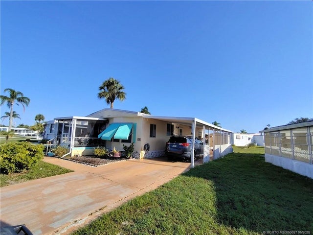 2 of 52 - 195 Se Trafalgar Terrace, Stuart, FL